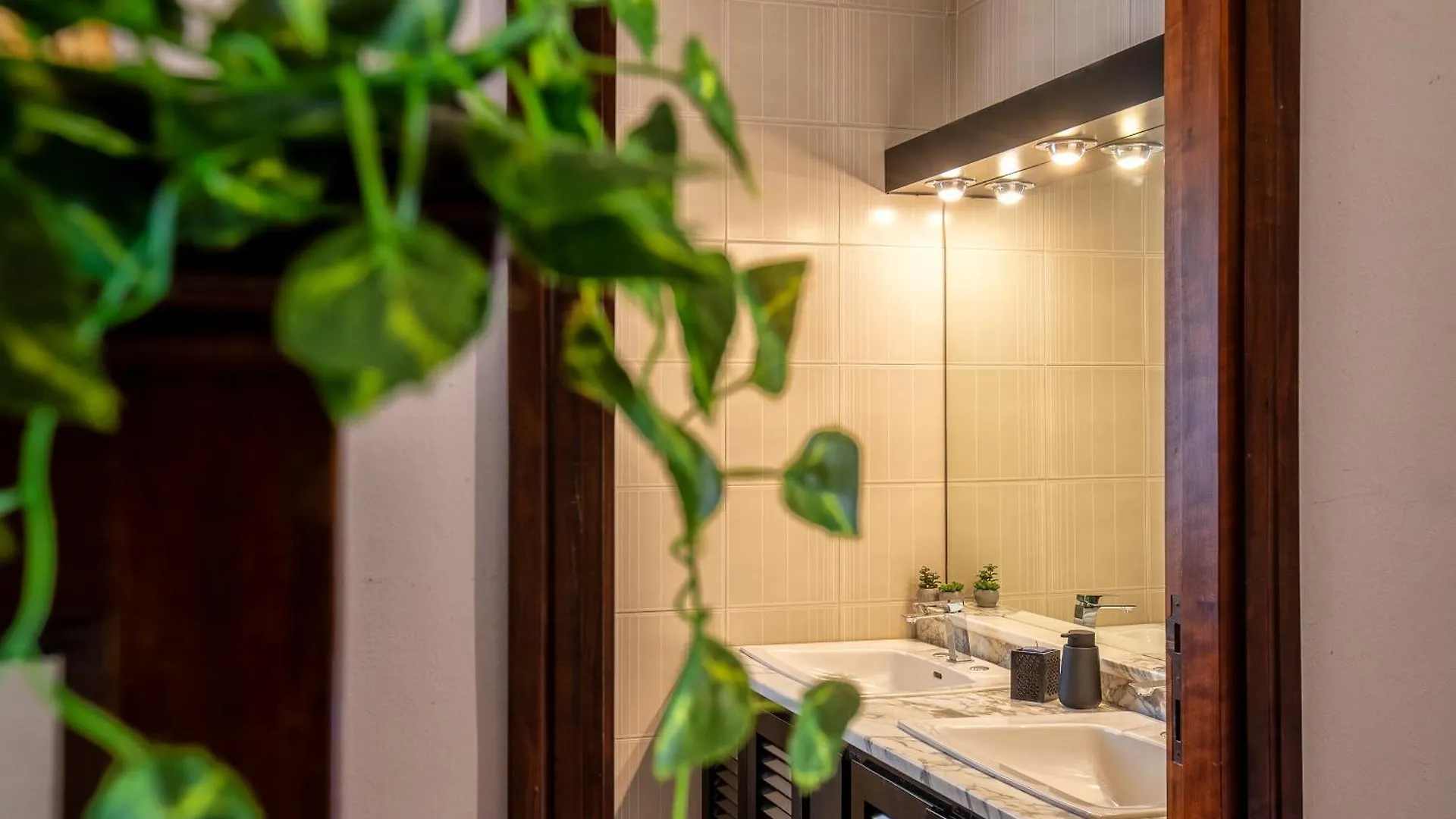 אלגהרו Sardinia Re - Tema Apartment