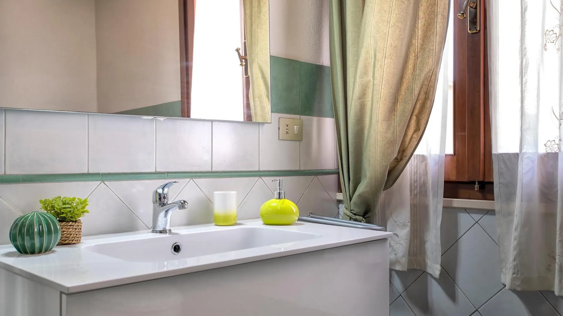 Sardinia Re - Tema Apartment ألغيرو